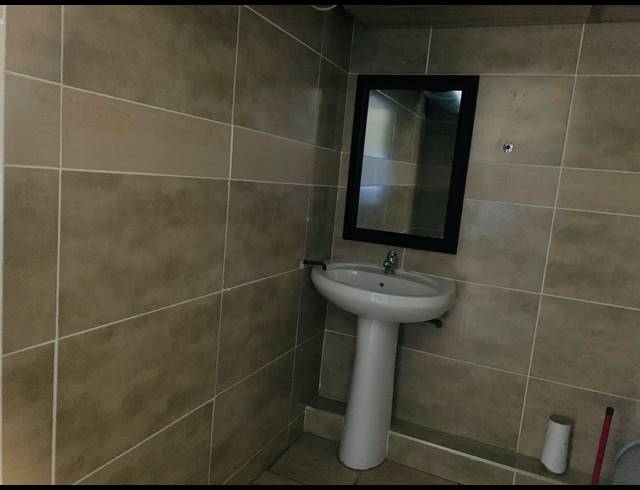 BEDROOM APARTMENT TO LET IN SOUTH BEACH